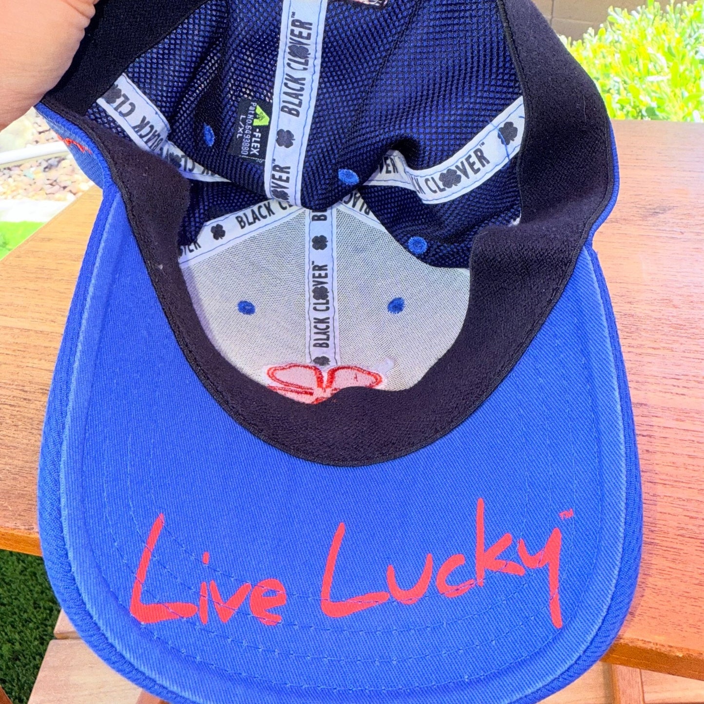 Black Clover Hat Blue Red Four Leaf Clover Live Lucky Flex Fit Cap L/XL