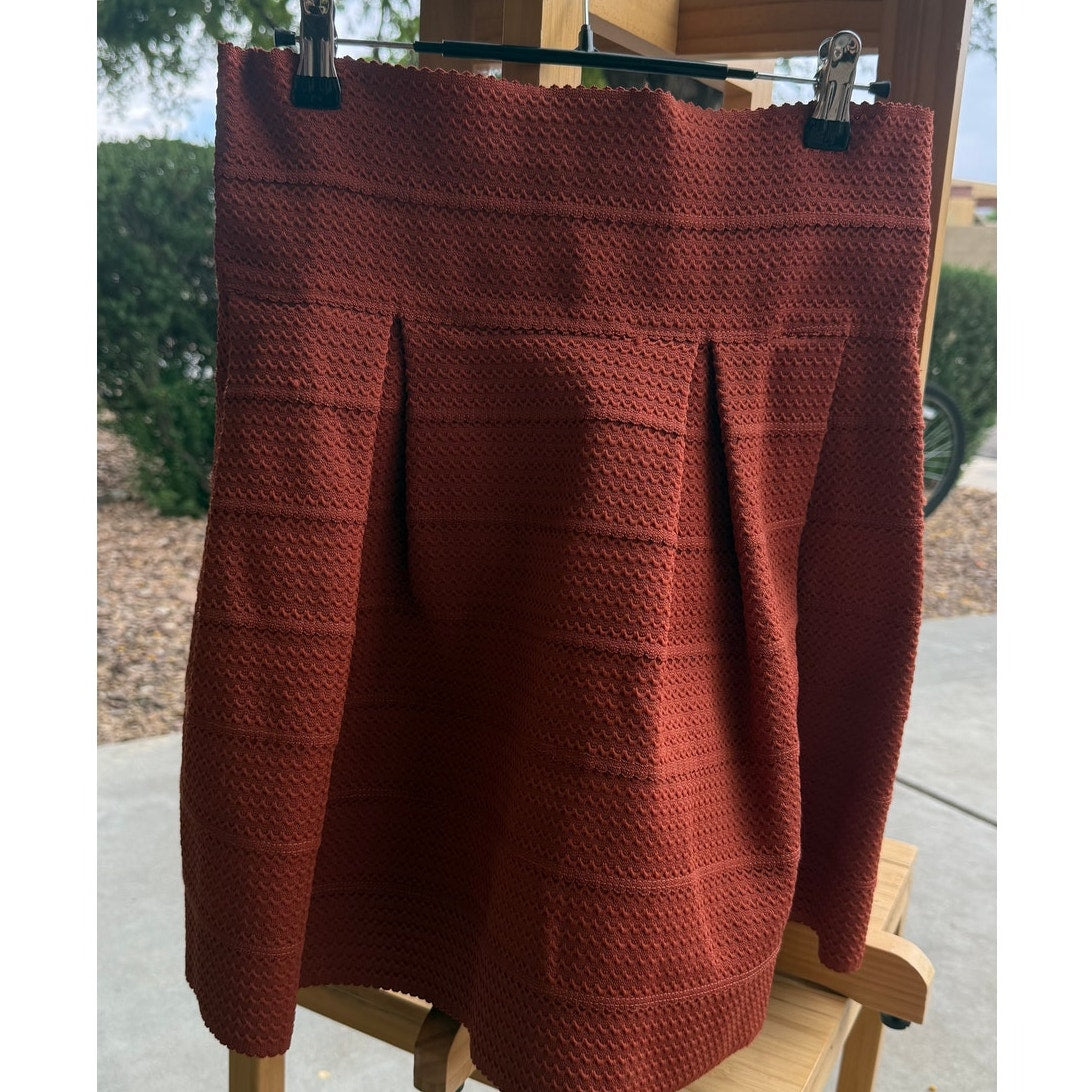 H&M Size M Burnt Orange High Waisted Textured  Skirt