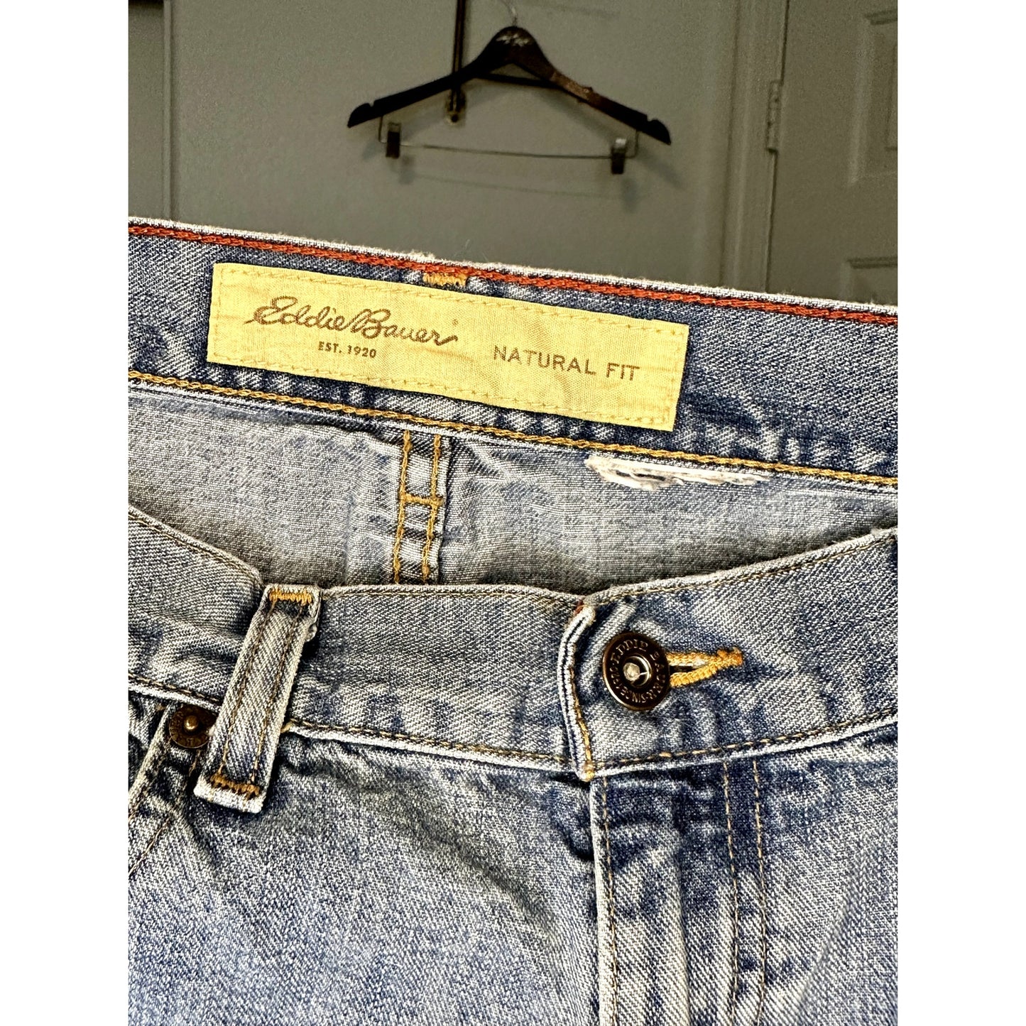 Eddie Bauer Womens Natural Fit Relaxed Jeans
