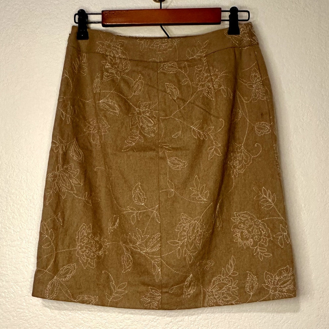 Ann Taylor Floral Embroidered Wool Beige Lined Skirt sz 4