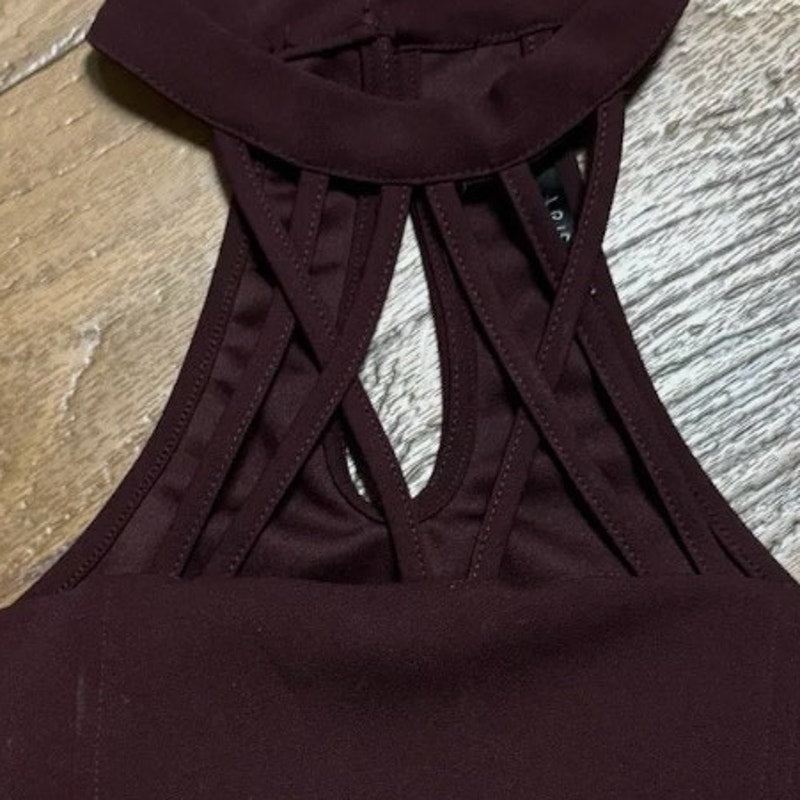 Iris mock neck criss cross crop top size small