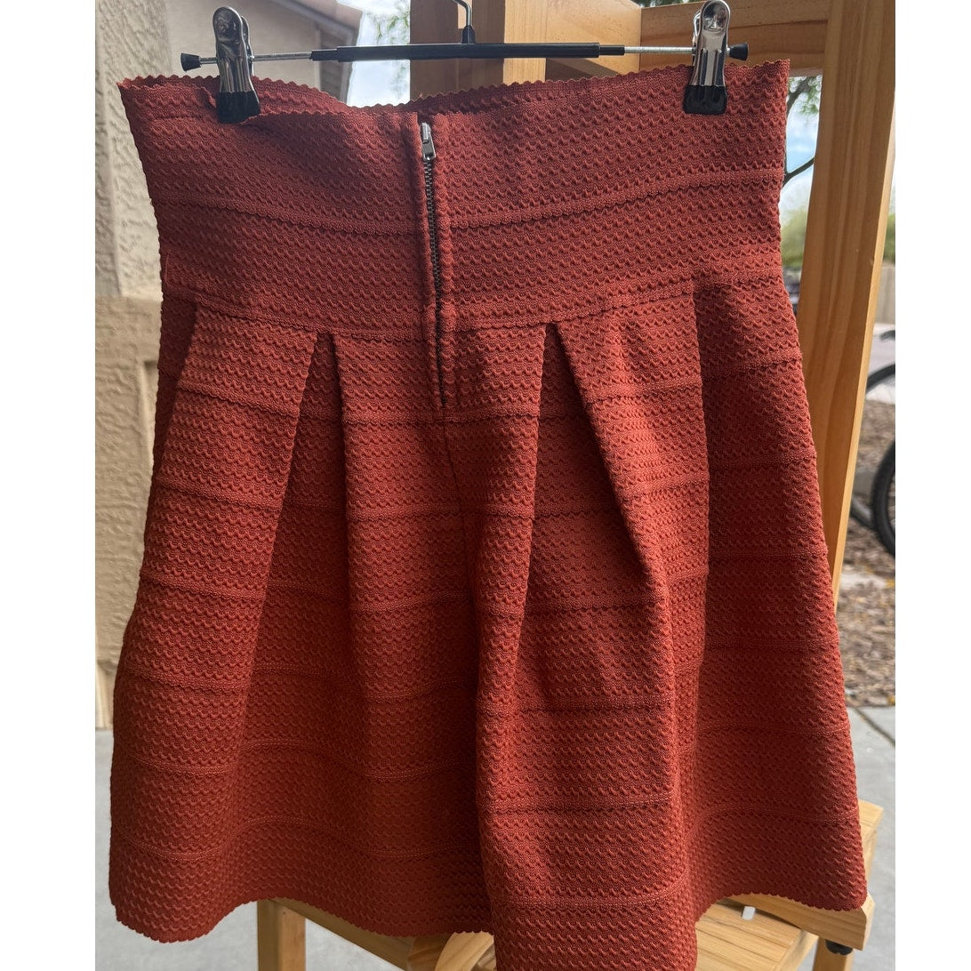 H&M Size M Burnt Orange High Waisted Textured  Skirt