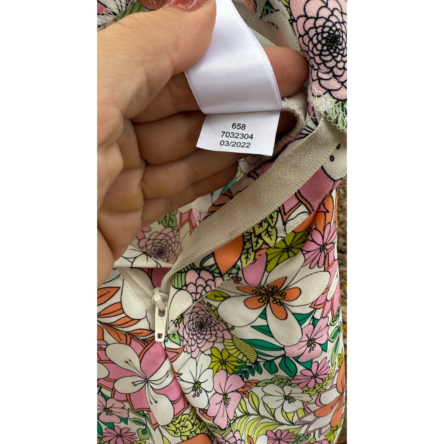 CeCE Size 6 Floral Print Flowy Shorts