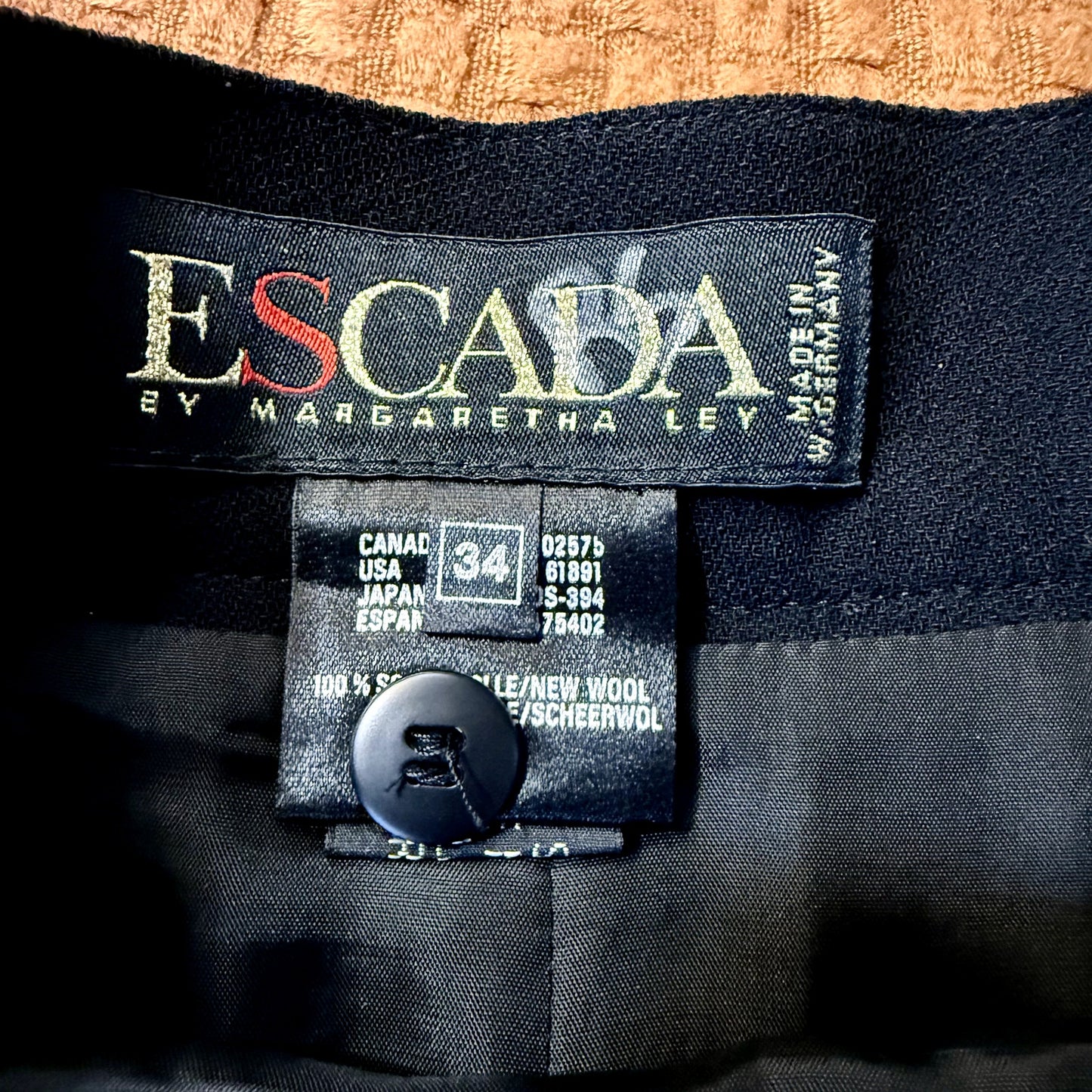 Escada By Magaretha Ley Size 34 100% Wool side close embellished Skirt